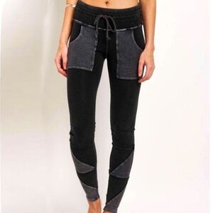 Free People Movement Kyoto Pocket Leggings Size Medium